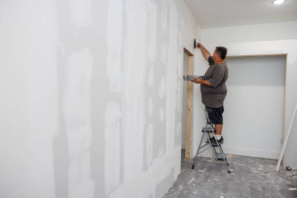 Best Biohazard Mold Removal  in Saks, AL
